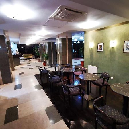 Hotel Severus Zalau Bagian luar foto