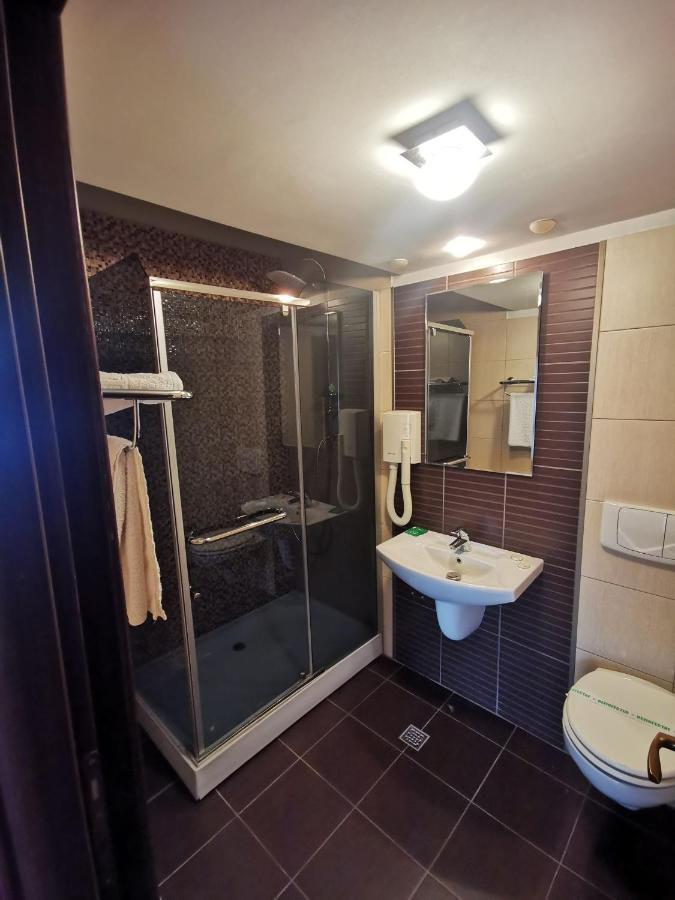 Hotel Severus Zalau Bagian luar foto