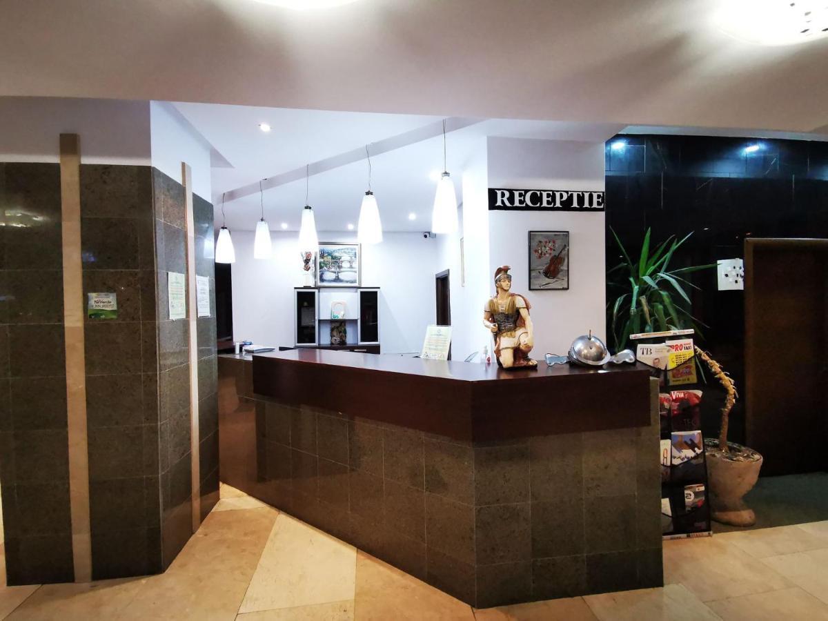 Hotel Severus Zalau Bagian luar foto