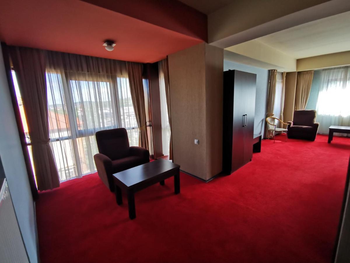 Hotel Severus Zalau Bagian luar foto