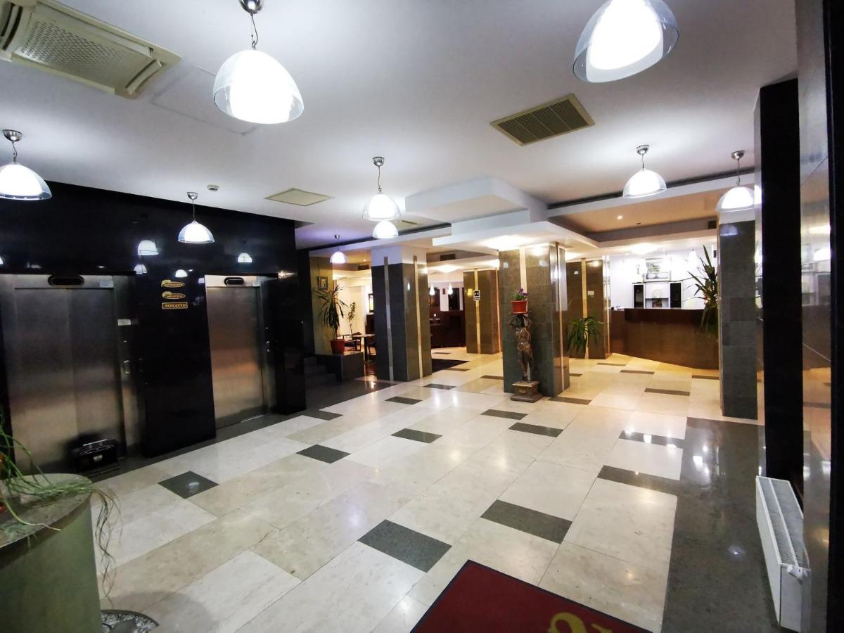 Hotel Severus Zalau Bagian luar foto