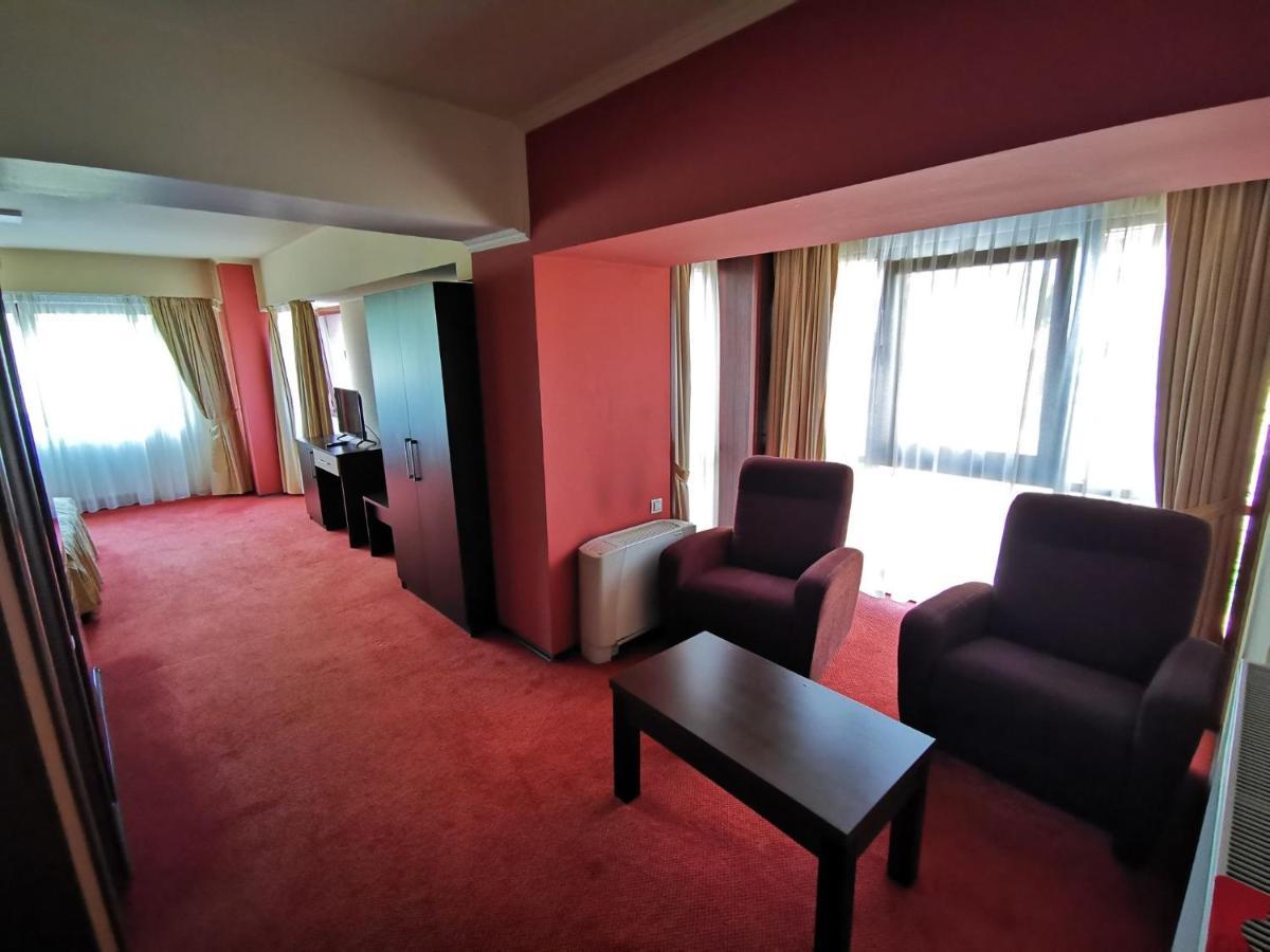 Hotel Severus Zalau Bagian luar foto
