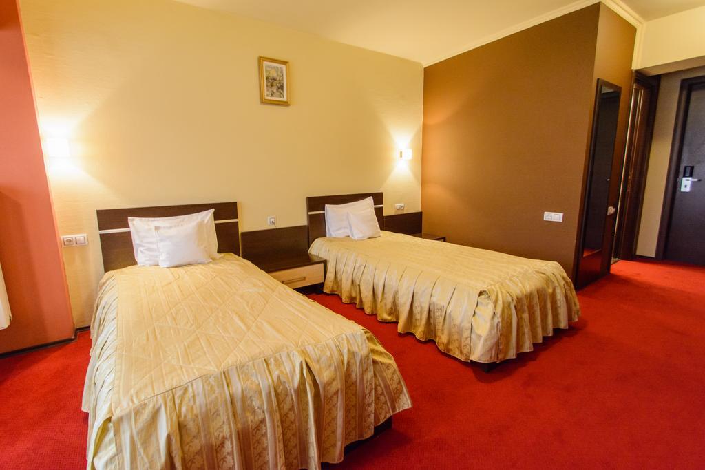 Hotel Severus Zalau Bagian luar foto