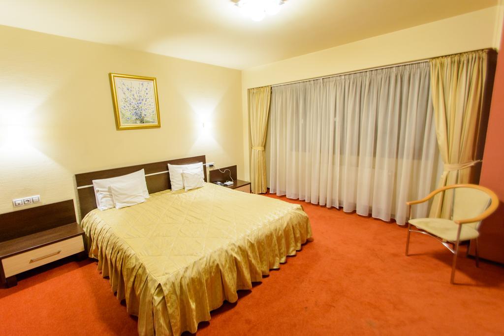 Hotel Severus Zalau Bagian luar foto